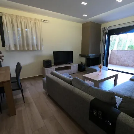 Apartmán 65 Sqm Modern House With 600 Sqm Garden For 4 Guests