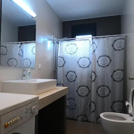 65 Sqm Modern House With 600 Sqm Garden For 4 Guests Apartmán