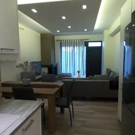 65 Sqm Modern House With 600 Sqm Garden For 4 Guests *